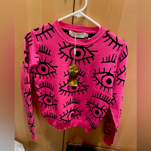 New sweater - Picture 1 of 4